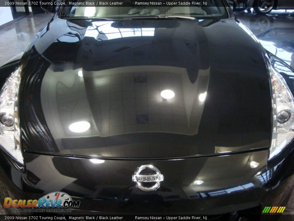 2009 Nissan 370Z Touring Coupe Magnetic Black / Black Leather Photo #14