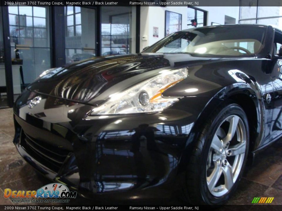 2009 Nissan 370Z Touring Coupe Magnetic Black / Black Leather Photo #15