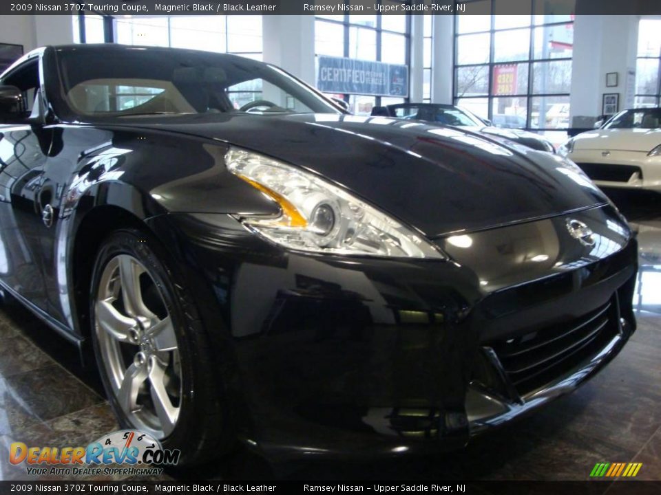 2009 Nissan 370Z Touring Coupe Magnetic Black / Black Leather Photo #21