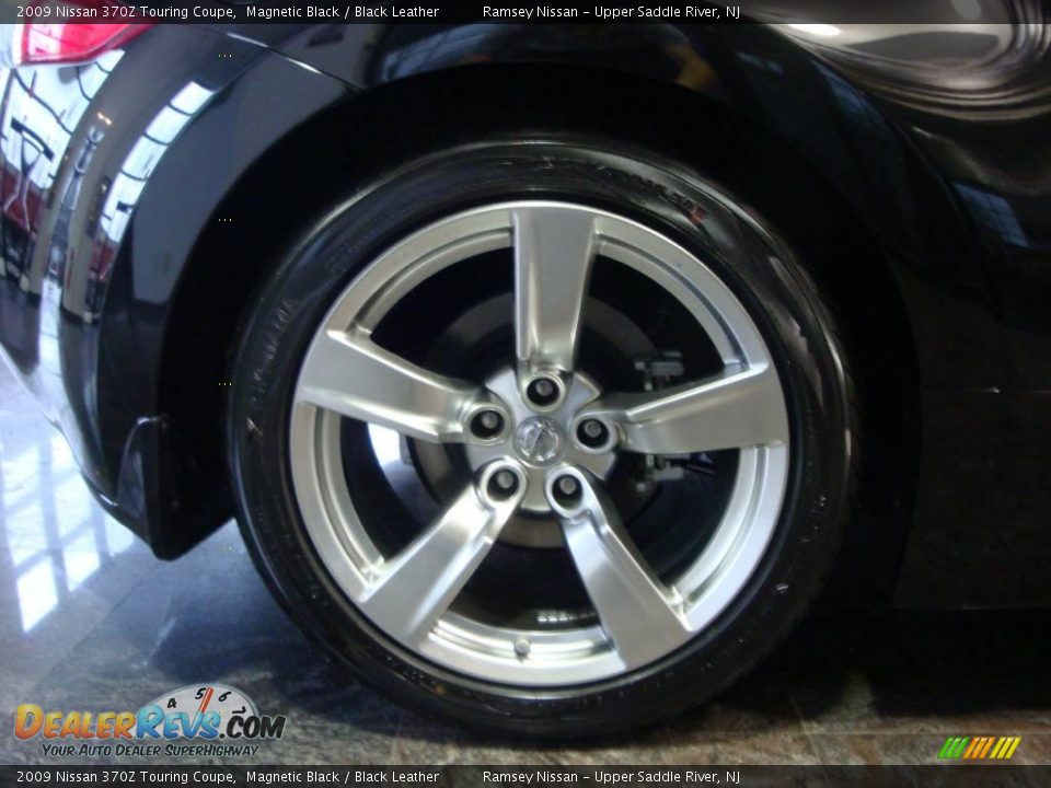 2009 Nissan 370Z Touring Coupe Magnetic Black / Black Leather Photo #24
