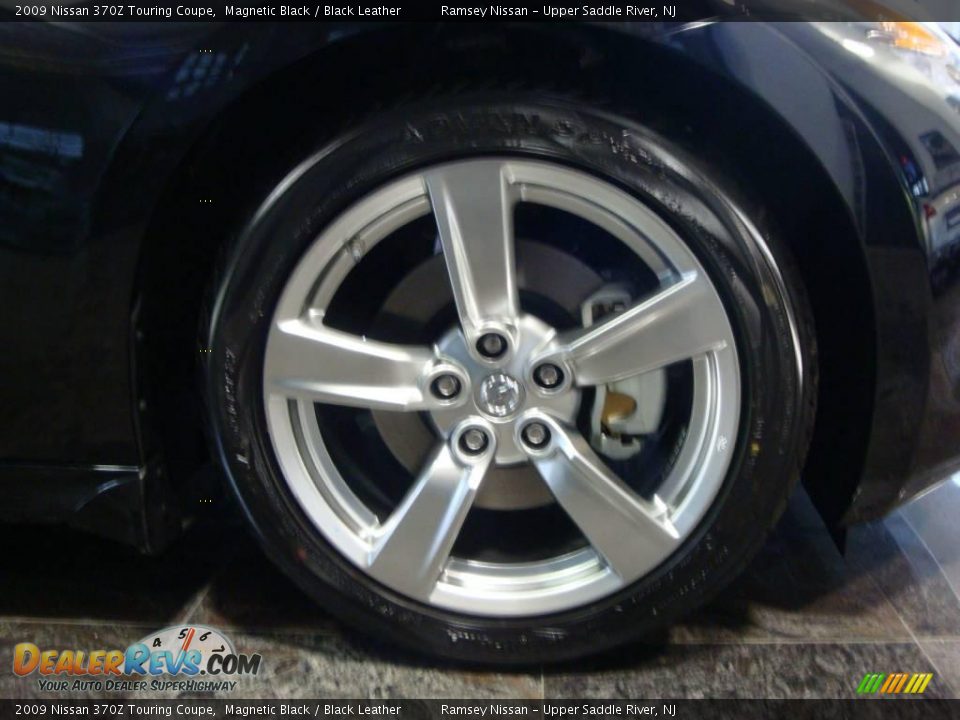 2009 Nissan 370Z Touring Coupe Magnetic Black / Black Leather Photo #25