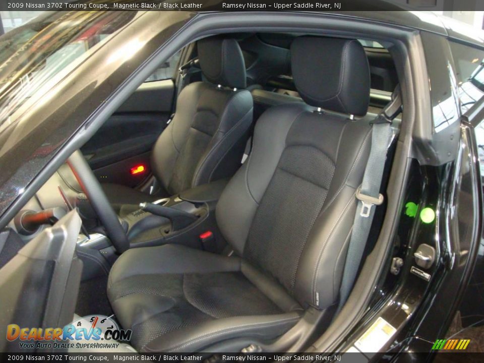 2009 Nissan 370Z Touring Coupe Magnetic Black / Black Leather Photo #30