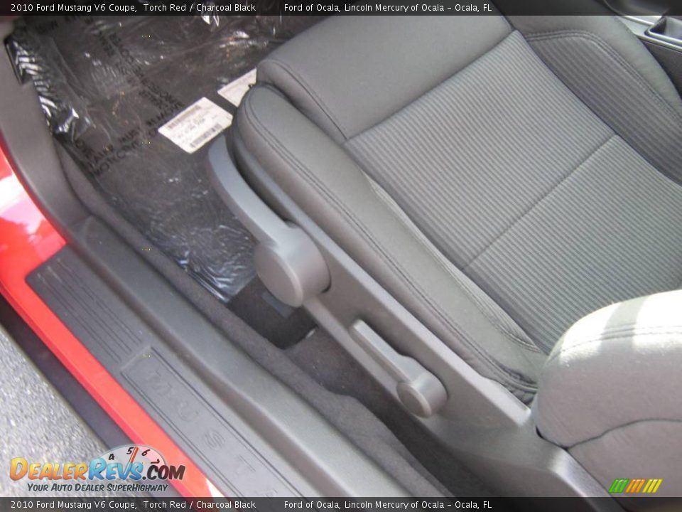 2010 Ford Mustang V6 Coupe Torch Red / Charcoal Black Photo #14