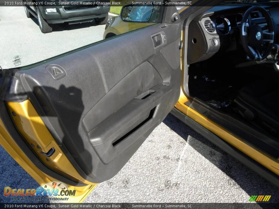 2010 Ford Mustang V6 Coupe Sunset Gold Metallic / Charcoal Black Photo #4