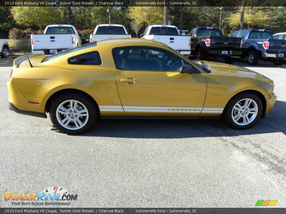 2010 Ford Mustang V6 Coupe Sunset Gold Metallic / Charcoal Black Photo #8