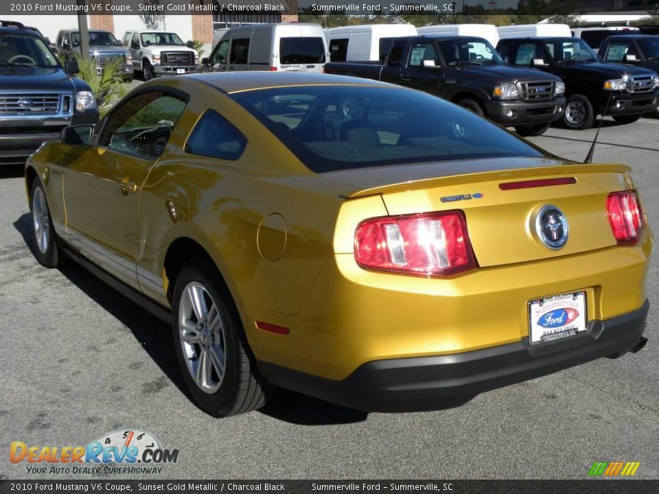 2010 Ford Mustang V6 Coupe Sunset Gold Metallic / Charcoal Black Photo #10
