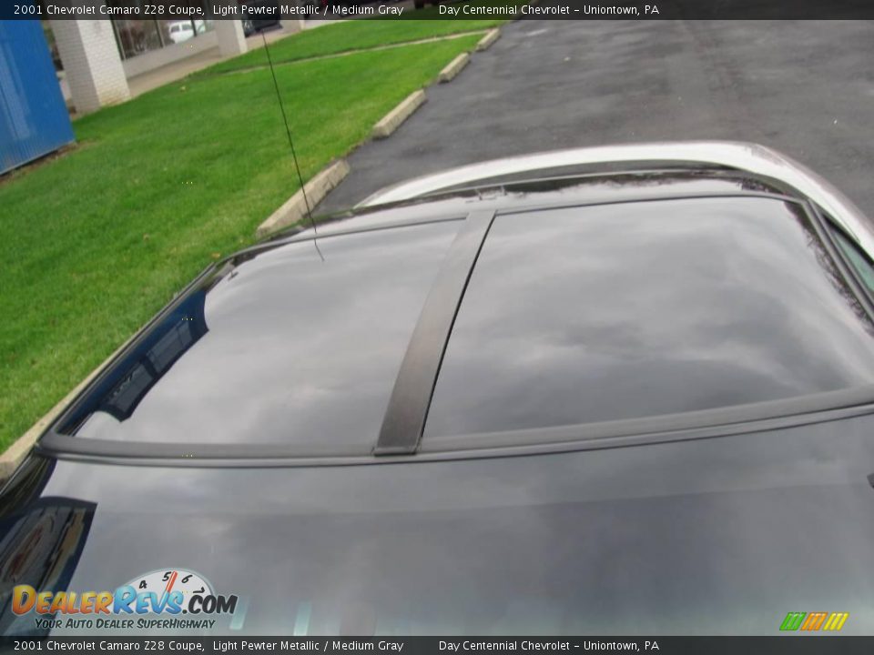 2001 Chevrolet Camaro Z28 Coupe Light Pewter Metallic / Medium Gray Photo #7