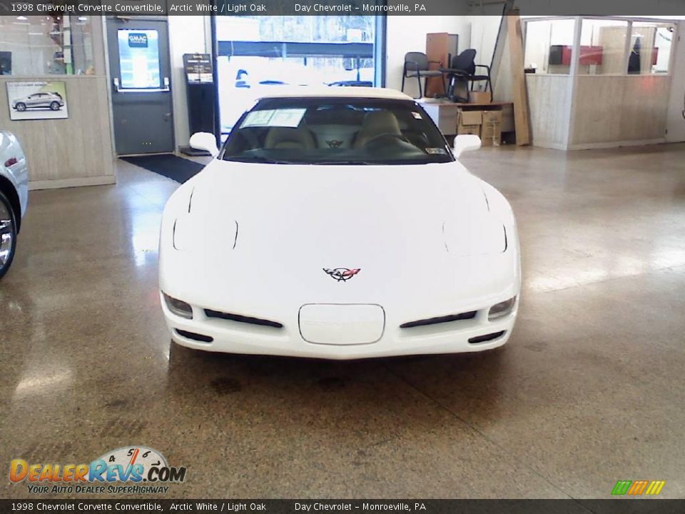 1998 Chevrolet Corvette Convertible Arctic White / Light Oak Photo #2