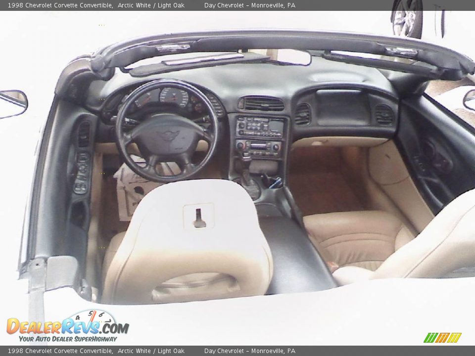 1998 Chevrolet Corvette Convertible Arctic White / Light Oak Photo #9