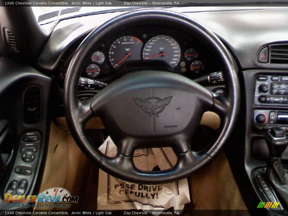 1998 Chevrolet Corvette Convertible Arctic White / Light Oak Photo #17