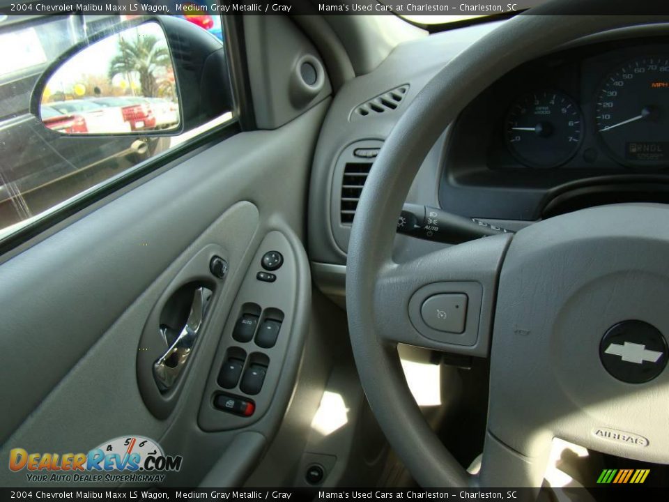 2004 Chevrolet Malibu Maxx LS Wagon Medium Gray Metallic / Gray Photo #19