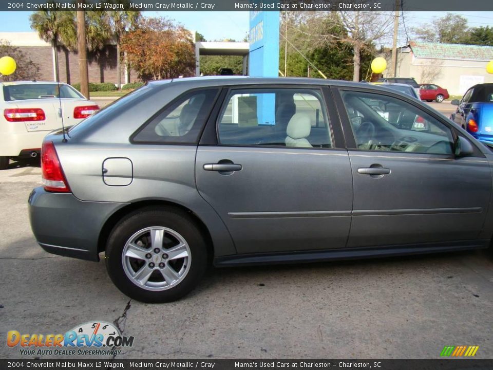 2004 Chevrolet Malibu Maxx LS Wagon Medium Gray Metallic / Gray Photo #28