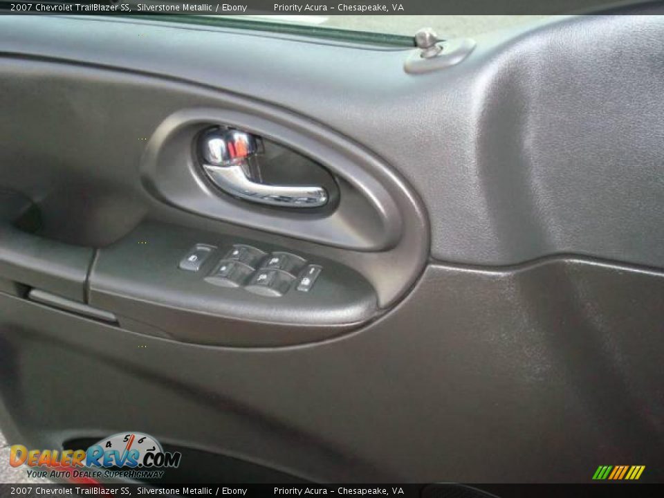 2007 Chevrolet TrailBlazer SS Silverstone Metallic / Ebony Photo #16