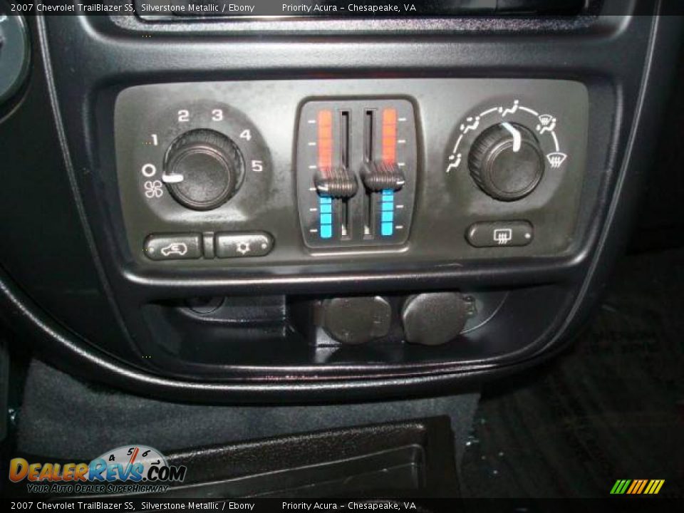 2007 Chevrolet TrailBlazer SS Silverstone Metallic / Ebony Photo #17