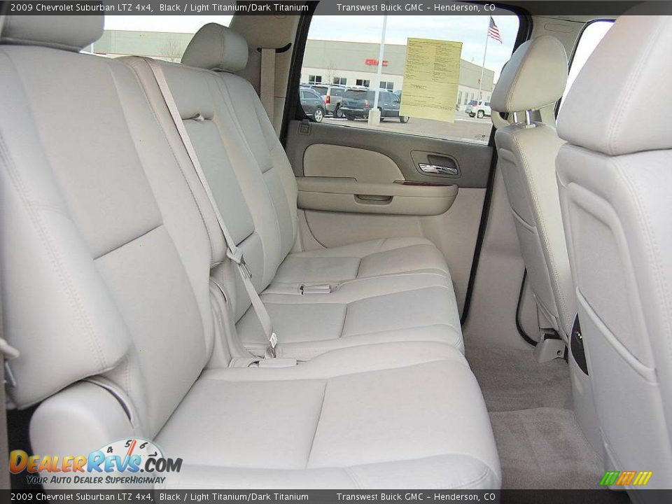 2009 Chevrolet Suburban LTZ 4x4 Black / Light Titanium/Dark Titanium Photo #18
