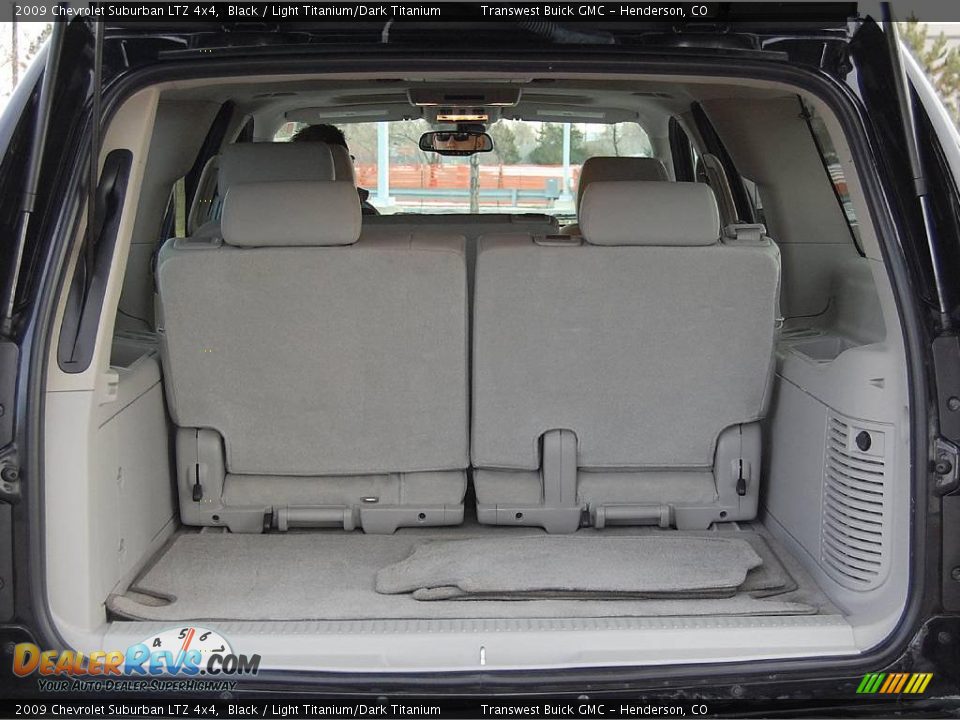 2009 Chevrolet Suburban LTZ 4x4 Black / Light Titanium/Dark Titanium Photo #19