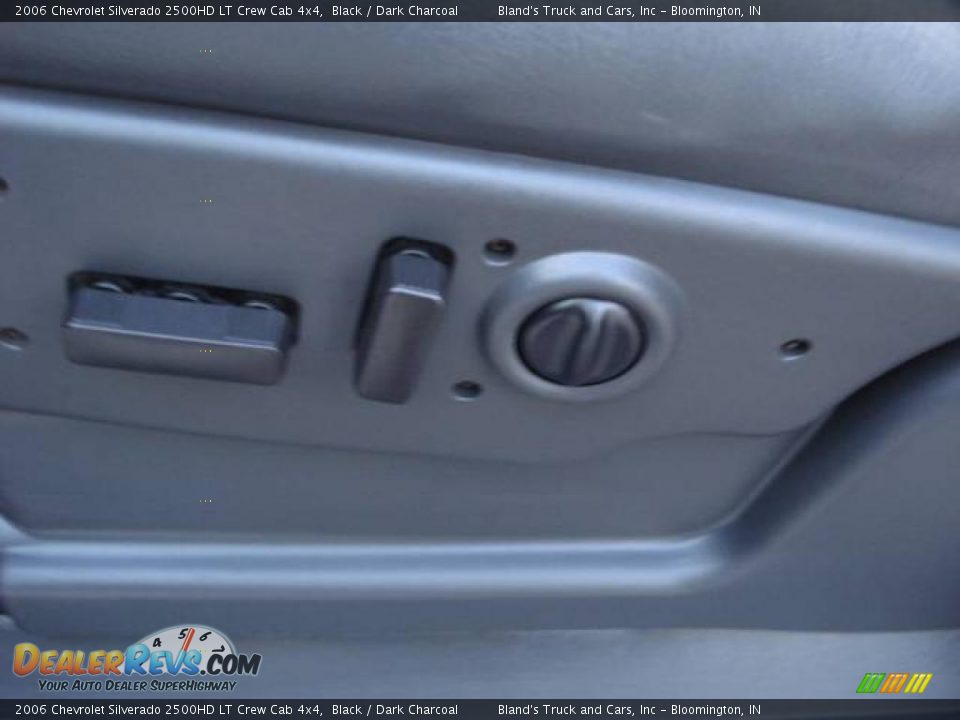 2006 Chevrolet Silverado 2500HD LT Crew Cab 4x4 Black / Dark Charcoal Photo #20