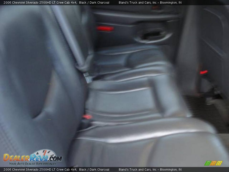 2006 Chevrolet Silverado 2500HD LT Crew Cab 4x4 Black / Dark Charcoal Photo #35