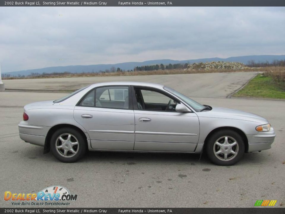 2002 Buick Regal LS Sterling Silver Metallic / Medium Gray Photo #4