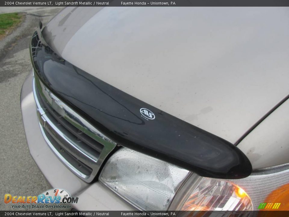 2004 Chevrolet Venture LT Light Sandrift Metallic / Neutral Photo #10