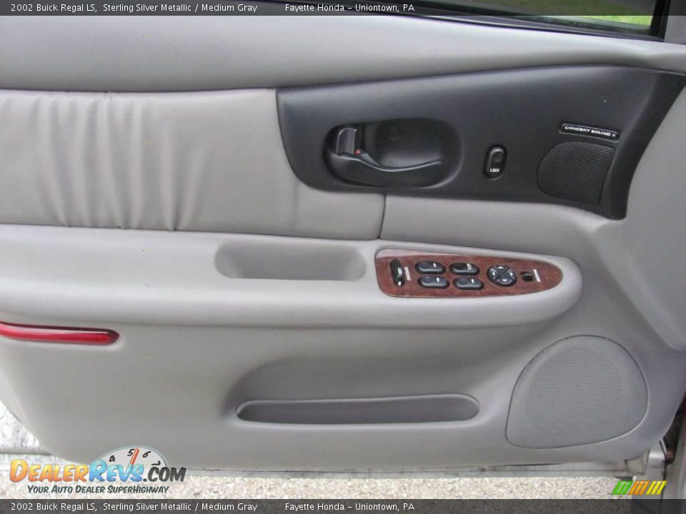 2002 Buick Regal LS Sterling Silver Metallic / Medium Gray Photo #7