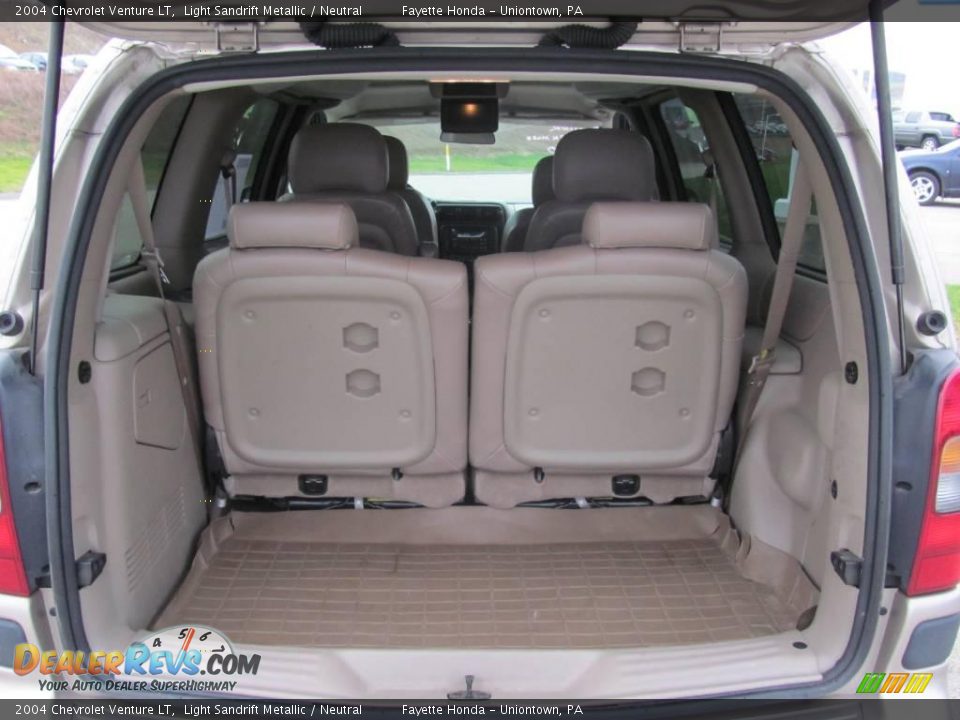 2004 Chevrolet Venture LT Light Sandrift Metallic / Neutral Photo #12