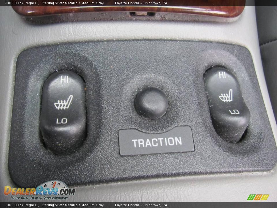 2002 Buick Regal LS Sterling Silver Metallic / Medium Gray Photo #9