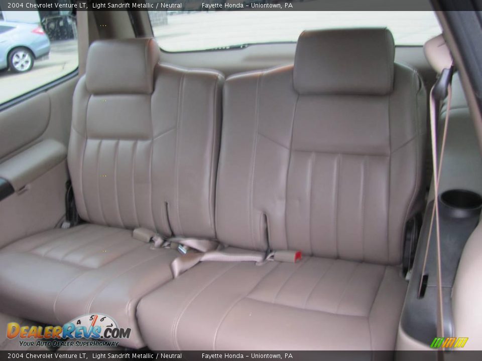 2004 Chevrolet Venture LT Light Sandrift Metallic / Neutral Photo #13