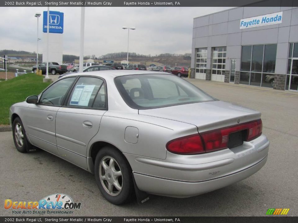 2002 Buick Regal LS Sterling Silver Metallic / Medium Gray Photo #10