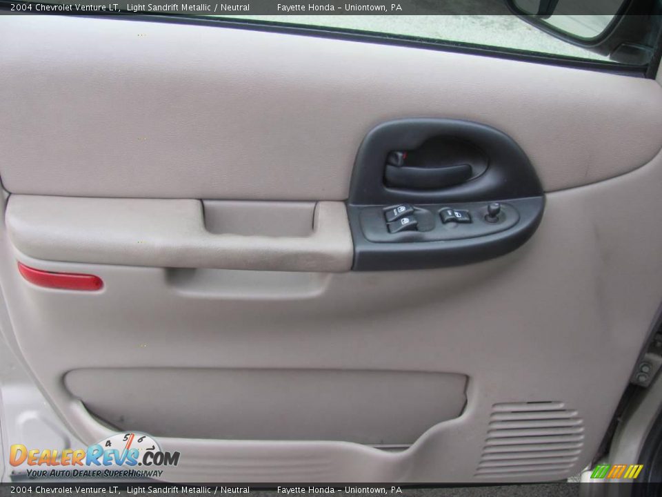 2004 Chevrolet Venture LT Light Sandrift Metallic / Neutral Photo #14