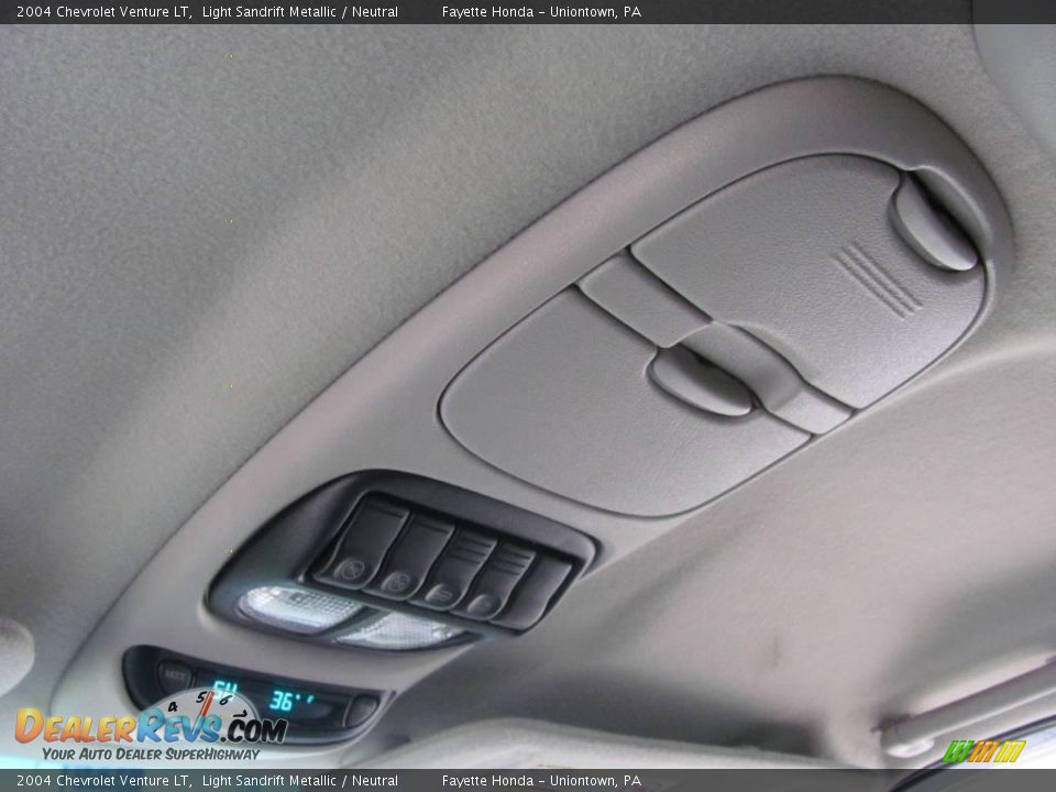 2004 Chevrolet Venture LT Light Sandrift Metallic / Neutral Photo #16