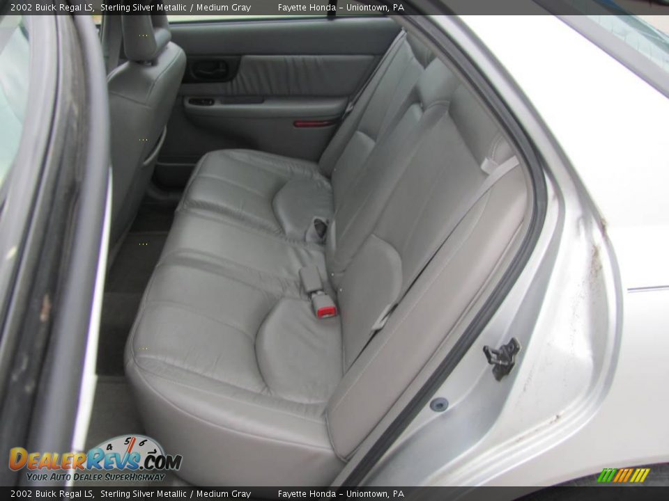 2002 Buick Regal LS Sterling Silver Metallic / Medium Gray Photo #13