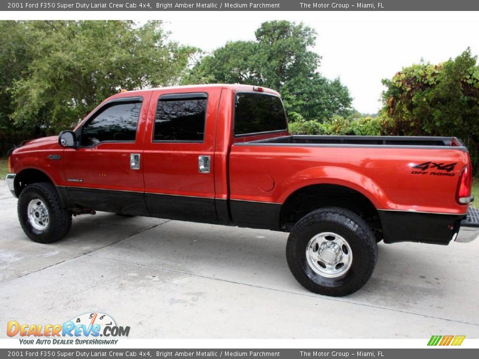 2001 Ford F350 Super Duty Lariat Crew Cab 4x4 Bright Amber Metallic / Medium Parchment Photo #3