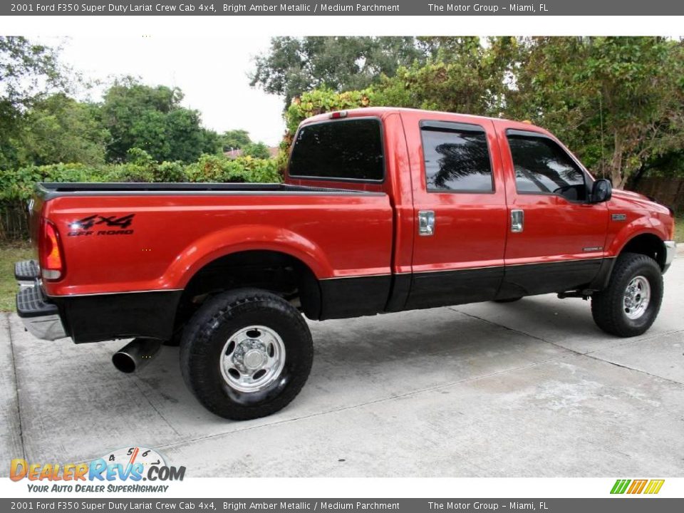 2001 Ford F350 Super Duty Lariat Crew Cab 4x4 Bright Amber Metallic / Medium Parchment Photo #8