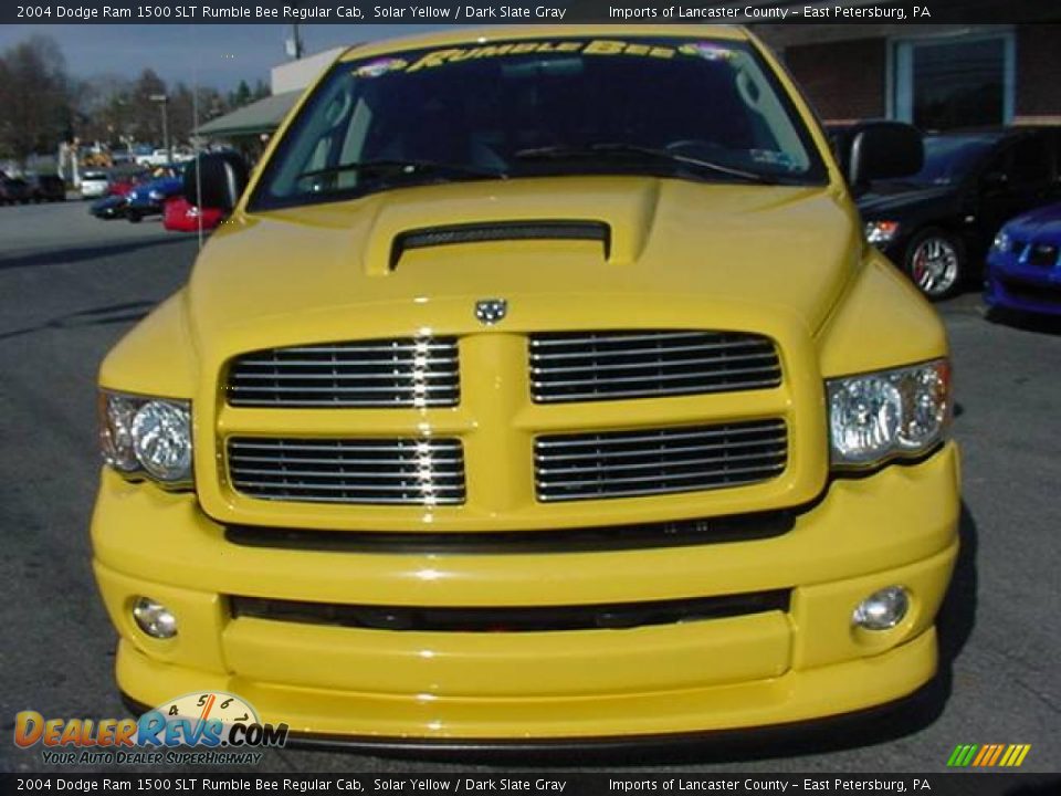 2004 Dodge Ram 1500 SLT Rumble Bee Regular Cab Solar Yellow / Dark Slate Gray Photo #2