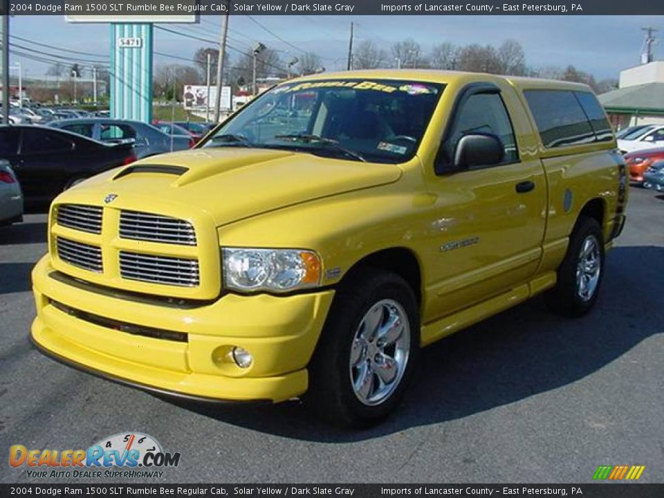 2004 Dodge Ram 1500 SLT Rumble Bee Regular Cab Solar Yellow / Dark Slate Gray Photo #3