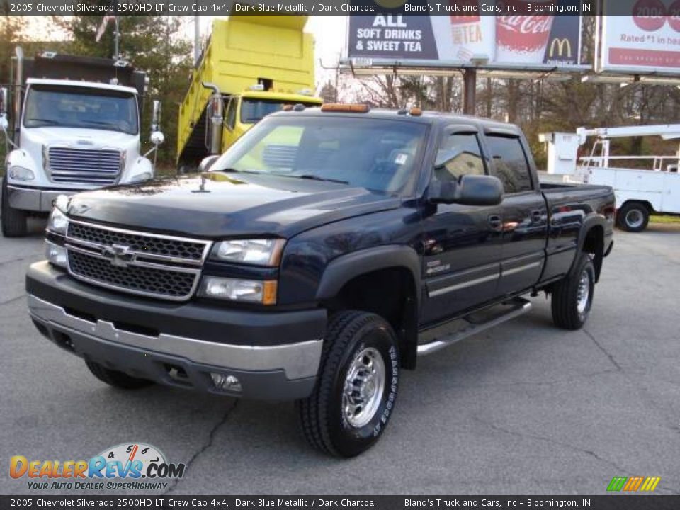 2005 Chevrolet Silverado 2500HD LT Crew Cab 4x4 Dark Blue Metallic / Dark Charcoal Photo #2