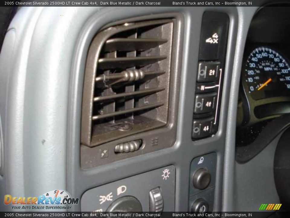 2005 Chevrolet Silverado 2500HD LT Crew Cab 4x4 Dark Blue Metallic / Dark Charcoal Photo #22