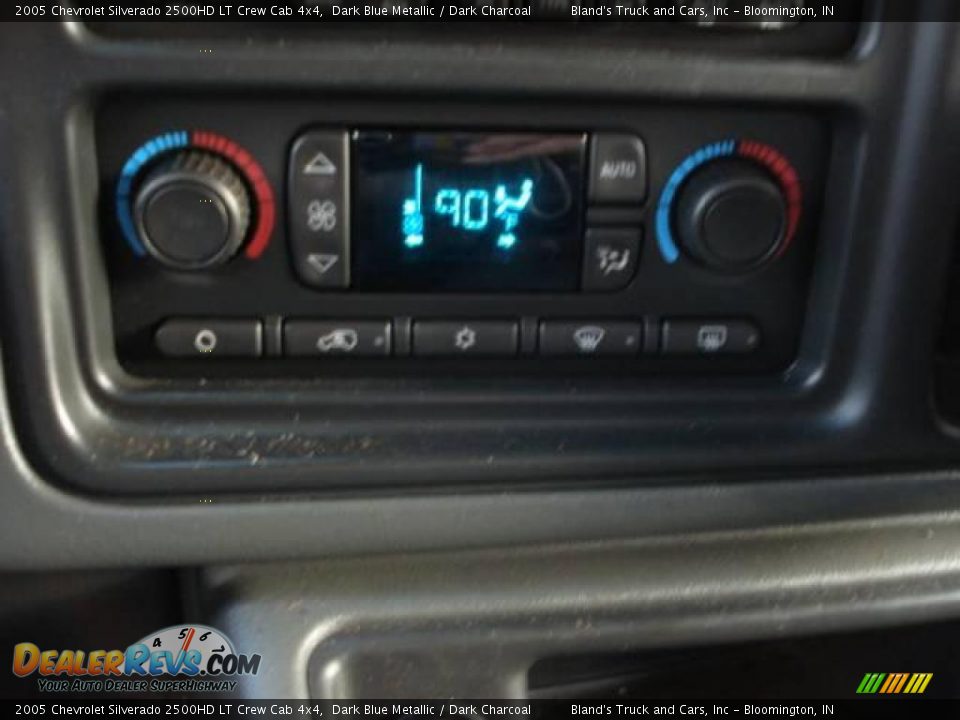 2005 Chevrolet Silverado 2500HD LT Crew Cab 4x4 Dark Blue Metallic / Dark Charcoal Photo #27