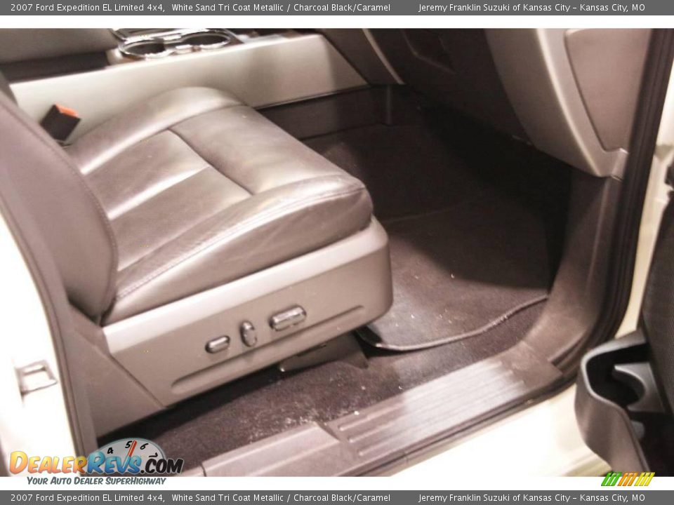 2007 Ford Expedition EL Limited 4x4 White Sand Tri Coat Metallic / Charcoal Black/Caramel Photo #7