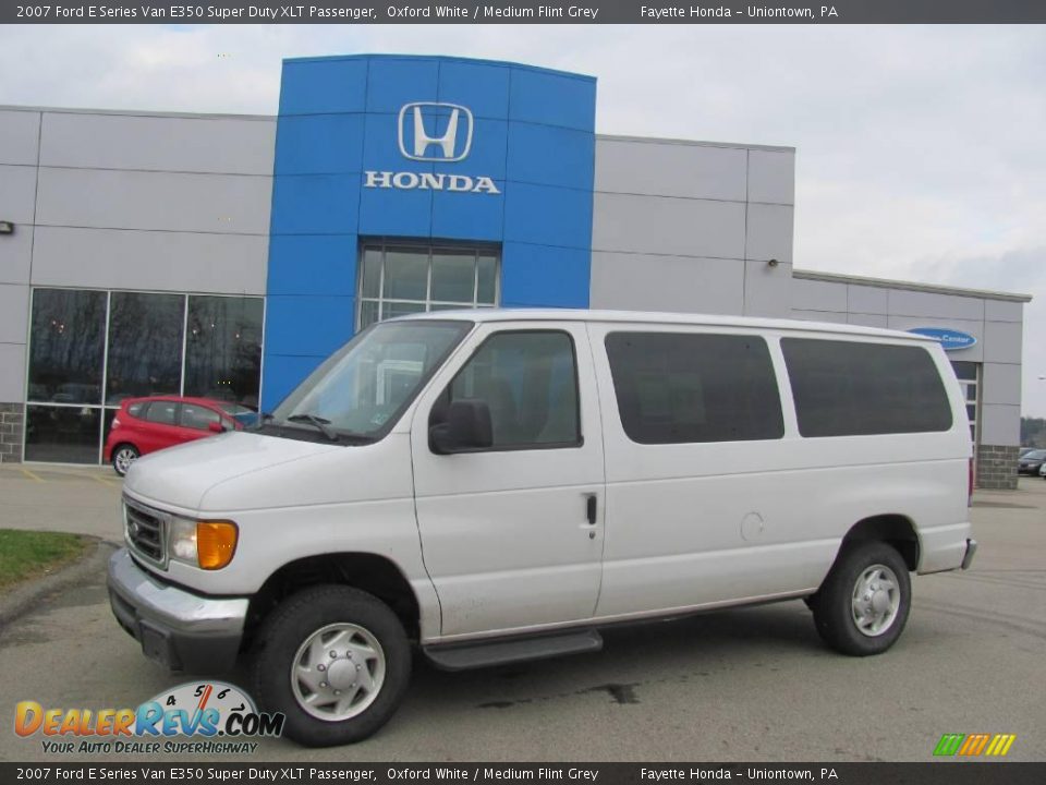 2007 Ford E Series Van E350 Super Duty XLT Passenger Oxford White / Medium Flint Grey Photo #1