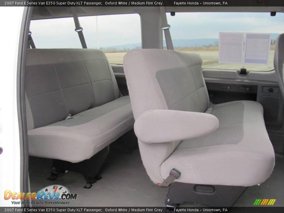 2007 Ford E Series Van E350 Super Duty XLT Passenger Oxford White / Medium Flint Grey Photo #9
