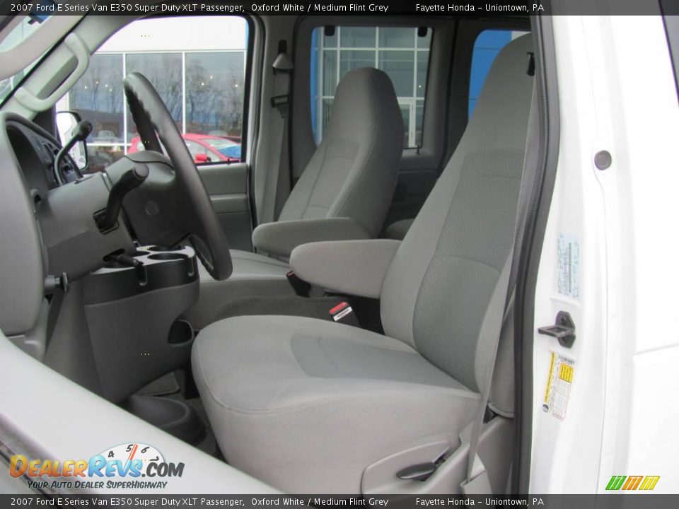 2007 Ford E Series Van E350 Super Duty XLT Passenger Oxford White / Medium Flint Grey Photo #15