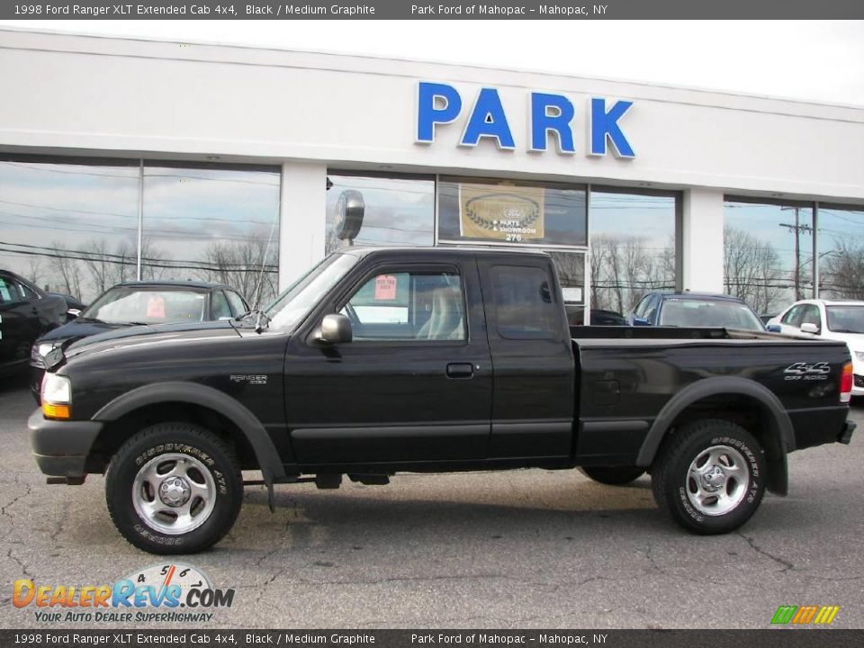 1998 Ford Ranger XLT Extended Cab 4x4 Black / Medium Graphite Photo #18