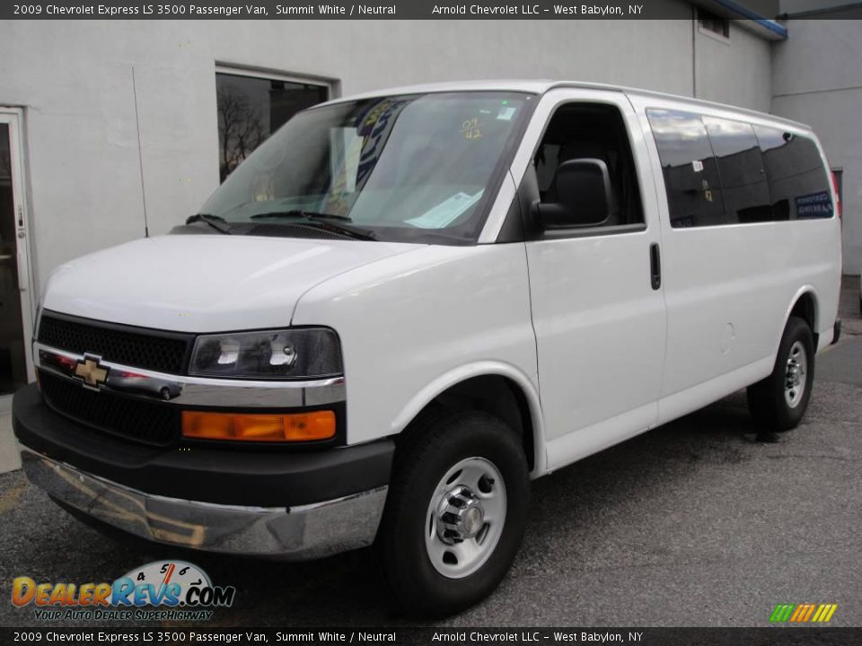 2009 Chevrolet Express LS 3500 Passenger Van Summit White / Neutral Photo #1