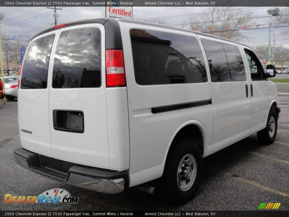 2009 Chevrolet Express LS 3500 Passenger Van Summit White / Neutral Photo #6