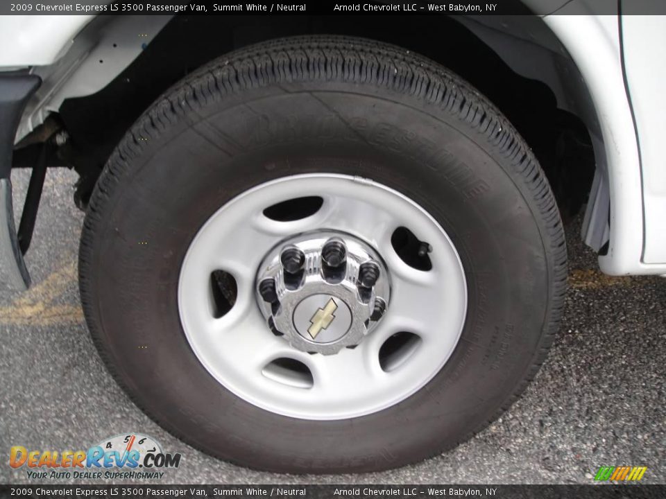 2009 Chevrolet Express LS 3500 Passenger Van Summit White / Neutral Photo #7