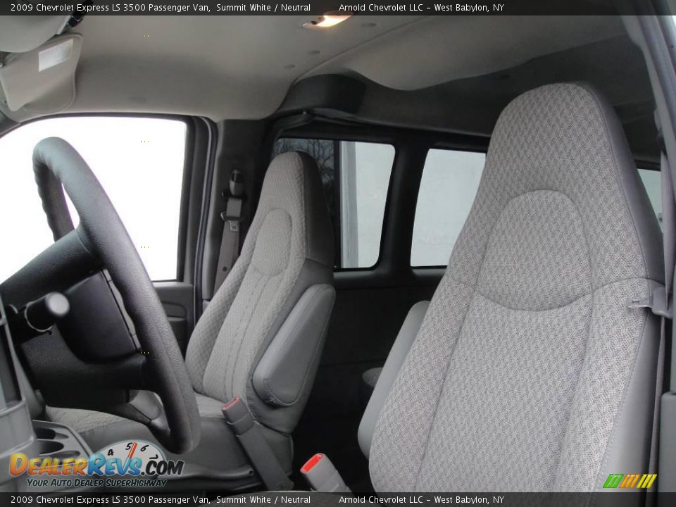 2009 Chevrolet Express LS 3500 Passenger Van Summit White / Neutral Photo #9