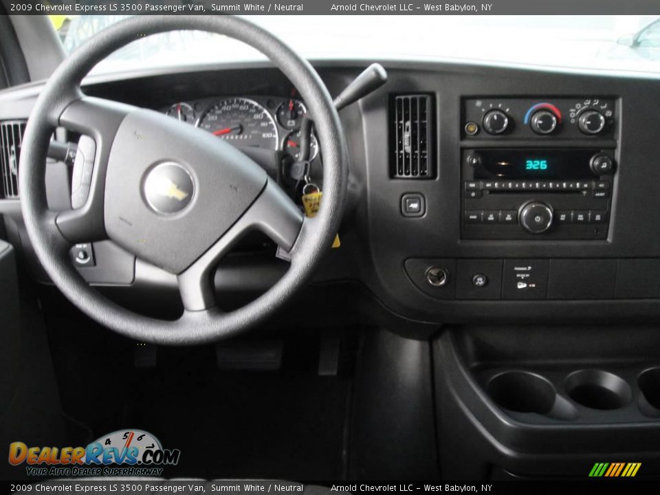 2009 Chevrolet Express LS 3500 Passenger Van Summit White / Neutral Photo #10