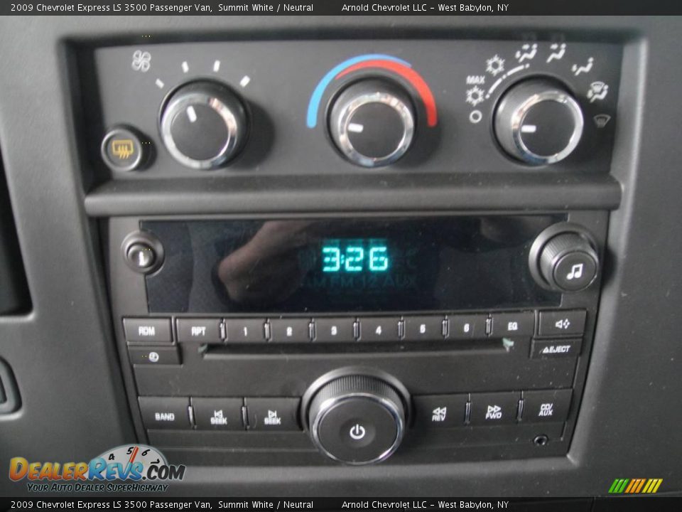 2009 Chevrolet Express LS 3500 Passenger Van Summit White / Neutral Photo #15